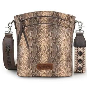Montana west crossbody